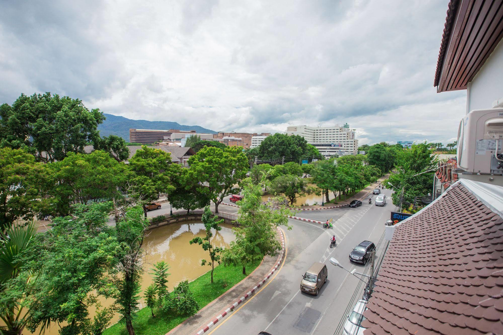 Chiang Roi 7 Days Inn Chiang Mai Dış mekan fotoğraf