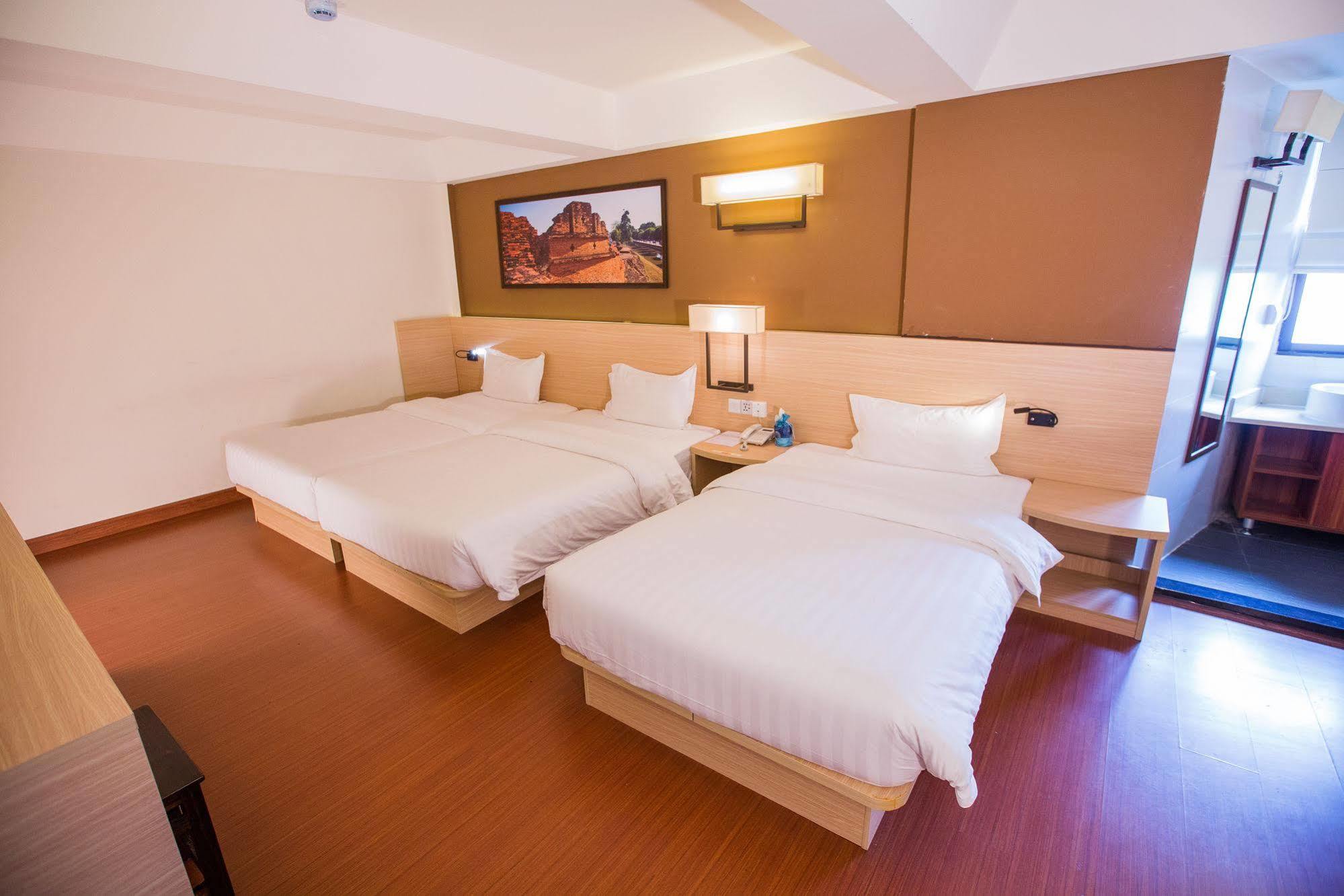 Chiang Roi 7 Days Inn Chiang Mai Dış mekan fotoğraf